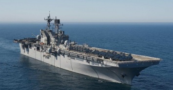 Военные с эсминца США нашел на паруснике возле Йемена более 1000 стволов