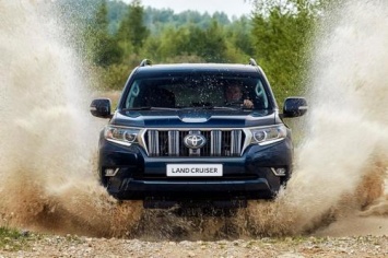 Внедорожник Toyota Land Cruiser в России подорожал на 33 - 65 тысяч рублей