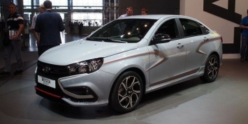 АВТОВАЗ представил на Московском автосалоне Lada Vesta Sport