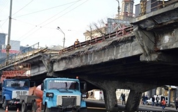 АМКУ занялся тендером на ремонт Шулявского моста