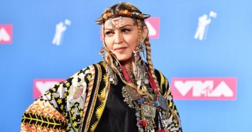 Мадонна в одном белье засветила свой целлюлит и варикоз