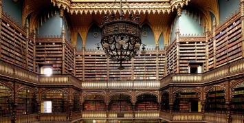 Умная дюжина: 12 самых красивых библиотек мира (Фото)