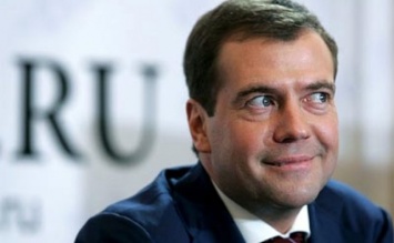 Кокса нет, но вы держитесь: Медведева жестко высмеяли после скандала с наркотиками и «Единой Россией»