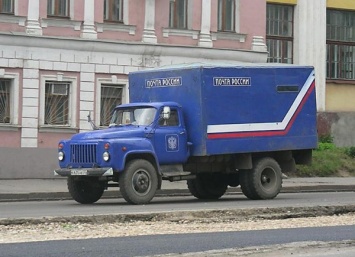 Трое полицейских пытали водителя "Почты России" электрошокером из-за выпавшего мешка с 5 млн рублей