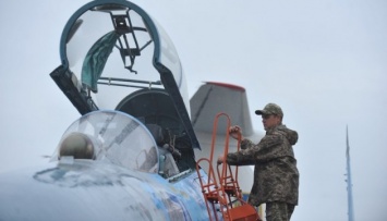 На авиационном фестивале наши истребитель Су-27 и транспортник Ил-76 показали высший класс