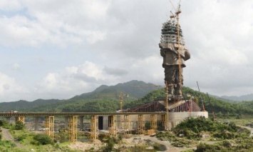 В Индии почти достроили самую высокую статую в мире