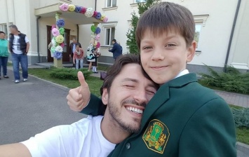 Украинские знаменитости отправили своих детей в школу