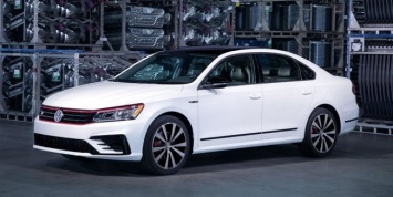 Американский VW Passat 2019 сократили до двух версий