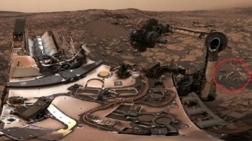 Ровер Curiosity NASA снял на Марсе останки древних инопланетян - уфологи