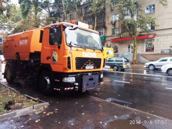 Коммунальные службы Одессы ликвидируют последствия сильного дождя