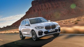 Новый гибридный BMW X5 получил электрический запас хода в 80 км