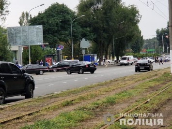 В Одессе под автомобиль заложили самодельную бомбу, устройство обезвредили - полиция
