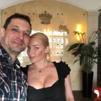 «Идеальные отношения»: Волочкова нашла мужчину для любви, а он с ней ради денег