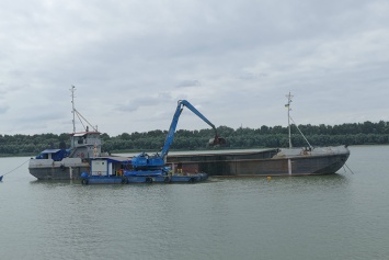 В двух портах Дуная стартовали дноуглубительные работы. Фото