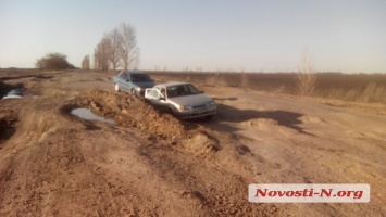 Премьера Гройсмана пригласили на Николаевщину посмотреть на трассу Н-14, оставленную без финансирования