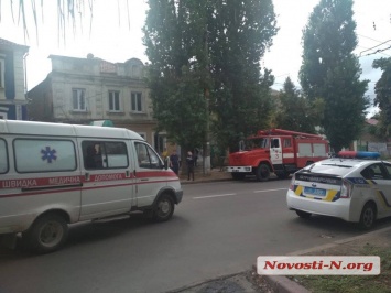 В центре Николаева мужчина устроил поджог собственной квартиры. Соседи говорят, что он неадекватный