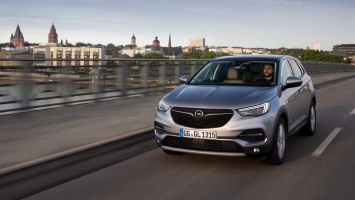 Кроссовер Opel Grandland X получил новый улучшенный двигатель