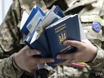 Украина заняла 24 место в рейтинге "силы паспорта"