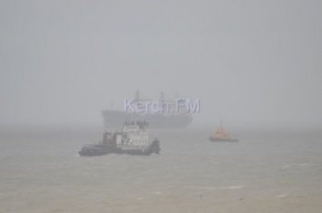 В районе Керченского пролива пять судов получили повреждения из-за шторма