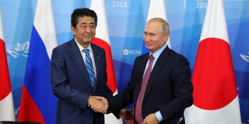 Путин предложил заключить мирный договор с Японией до конца 2018 года