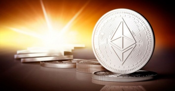 Криптовалюта Ethereum падает в цене и тащит за собой весь рынок