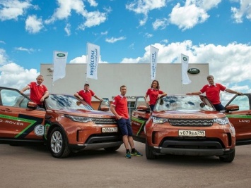 Land Rover отмечает юбилей лимитированными версиями