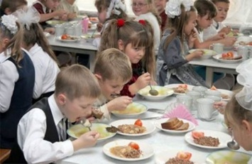Официальное количество отравившихся в днепровской школе детей увеличилось