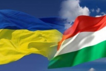 Выдача венгерских паспортов украинцам: МИД отреагирует на новый инцидент в Берегово