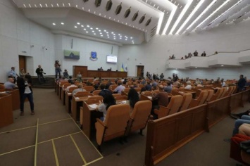 Эко-активистов не пустили на сессию Днепровского горсовета под вымышленным предлогом