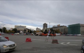 В Новосибирске на площади Ленина перекрыли главную парковку