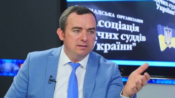 На своей должности пытается восстановиться коррупционер Сергей Чванкин