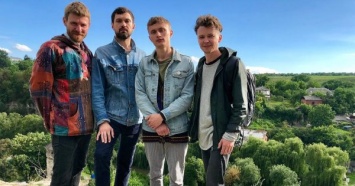 Популярная украинская рок-группа выпустила новый трек о мире без чувств