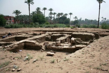 Археологи обнаружили в Египте древнее здание с банями и комнатой для обрядов
