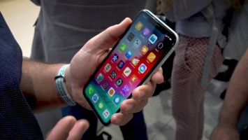 Apple получила разрешение на продажу iPhone XR