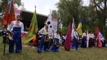 На Днепропетровщине впервые прошел Межрегиональный этнофестиваль обрядов и оберегов - «Pasika Sirka»