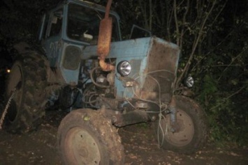 В Кировоградской области трактор упал в кювет, водитель погиб