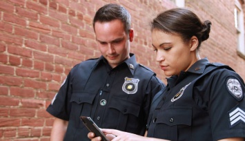 На что идут полицейские, чтобы разблокировать iPhone преступников