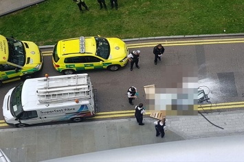 В Лондоне с высотки рухнула стеклянная панель и убила прохожего. Фото