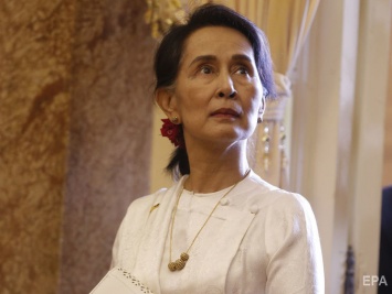 Сенат Канады лишил почетного гражданства лидера нобелевского лауреата Аунг Сан Су Чжи за поддержку действий властей Мьянмы в отношении рохинджа
