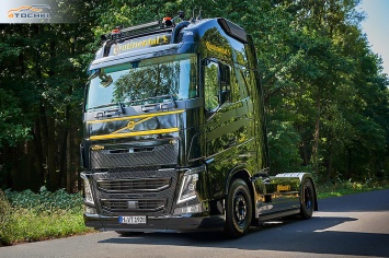 Continental и Volvo Trucks представили в Ганновере демо-грузовик Mj?lner