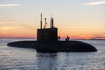 Две российские подлодки приступили к боевой подготовке в Черном море