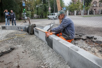 Реконструкция проспекта Маяковского затягивается - подрядчика накажут (Фото)