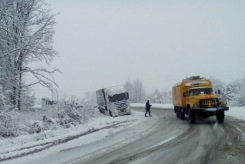 В Карпатах выпало уже полметра снега, температура упала до -4 &deg;C