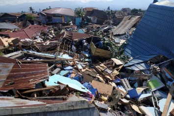 Землетрясение в Индонезии: число погибших продолжает расти