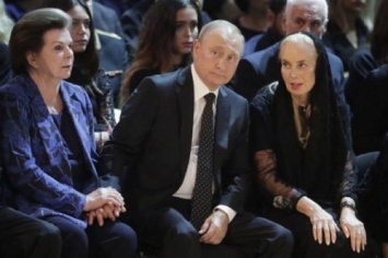 «Нелли Кобзон - двоюродная сестра Путина»: Фанаты раскрыли секрет успеха Кобзона в лечении
