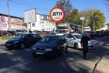 В Киеве Uber сбил на пешеходном переходе ребенка
