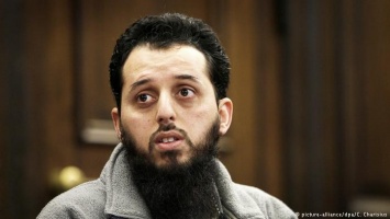 Что известно о террористе Мунире аль-Мотасадеке?
