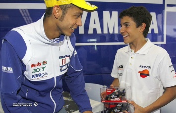 История одной фотографии: первая встреча Марка Маркеса и Валентино Росси в MotoGP