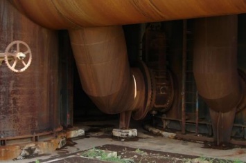 В Воронеже из-за двойного дефекта в трубе затопило подвал дома