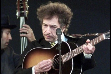 Итальянский режиссер Гуаданьино экранизирует альбом Боба Дилана Blood on the Tracks